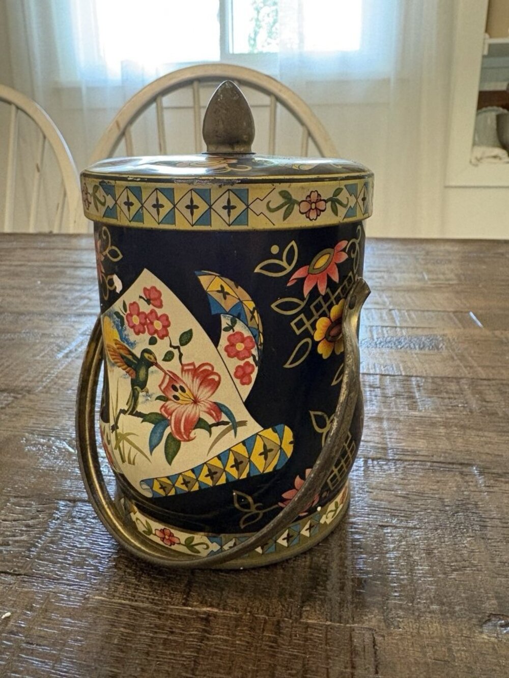 Vintage Murray Allen Regal Crown English Tin Decor Hummingbird Floral